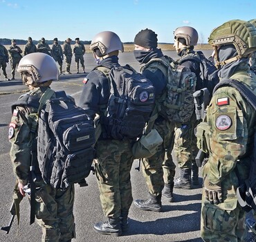 Szkolenie poligonowe klas OPW z żołnierzami Batalionu Zmechanizowanego 1.WBPanc